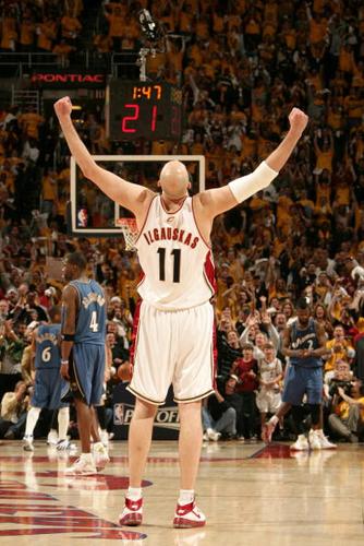 他坚定地投 他坚定地投